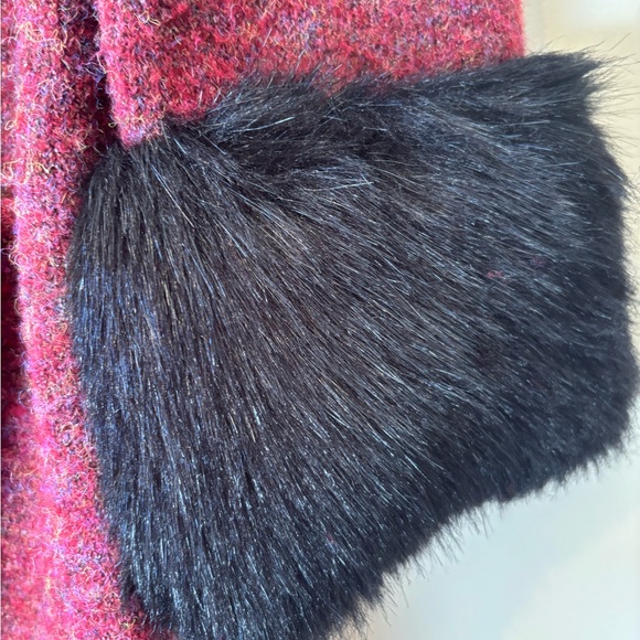 Patrizia Luca Burgundy Cardigan with Black Fur Cuffs - Picture 6 of 8